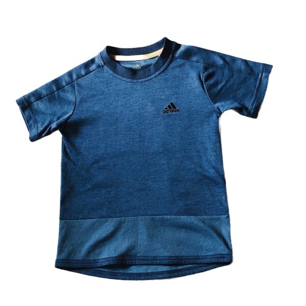 《adidas童裝》藍色排汗短袖T-shirt(120cm) NT$199