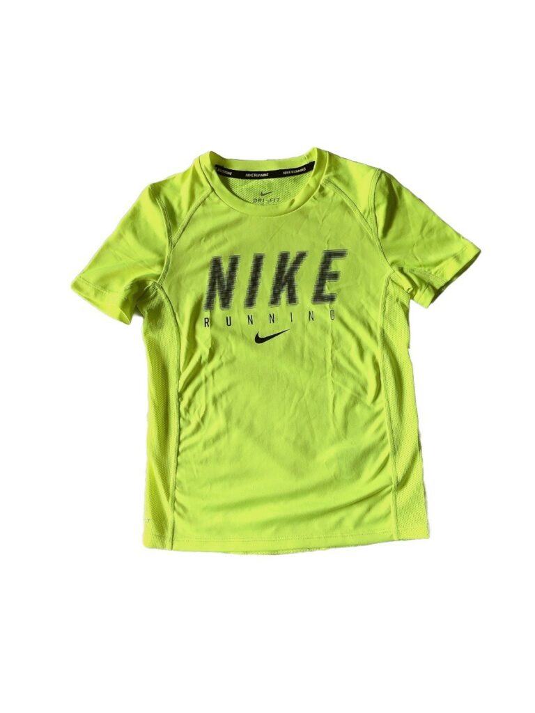 《NIKE童裝》黃色透氣排汗T-shirt(S)
NT$199