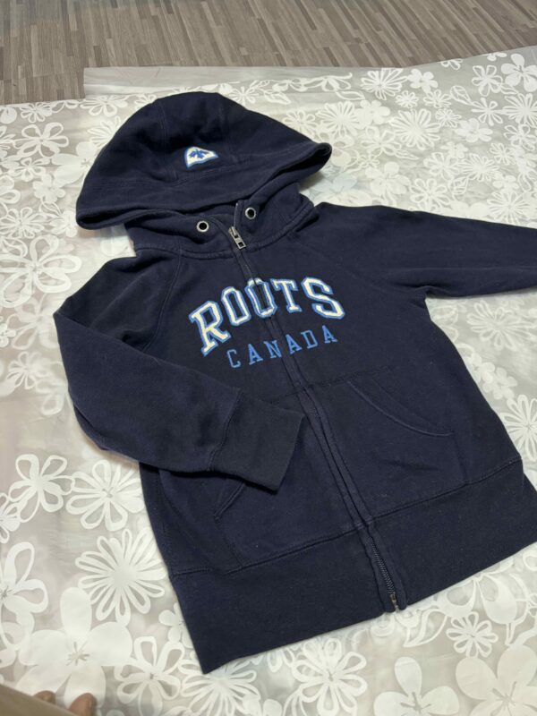 《ROOTS》深藍logo棉質外套(4Y)