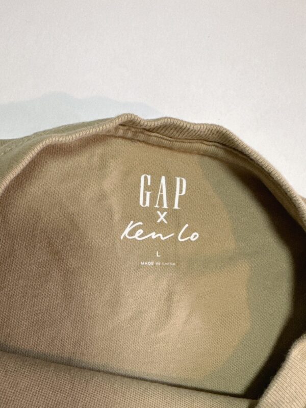 Gap x Ken Lo藝術家聯名短袖T恤-淺棕色(L)(150-160公分)
